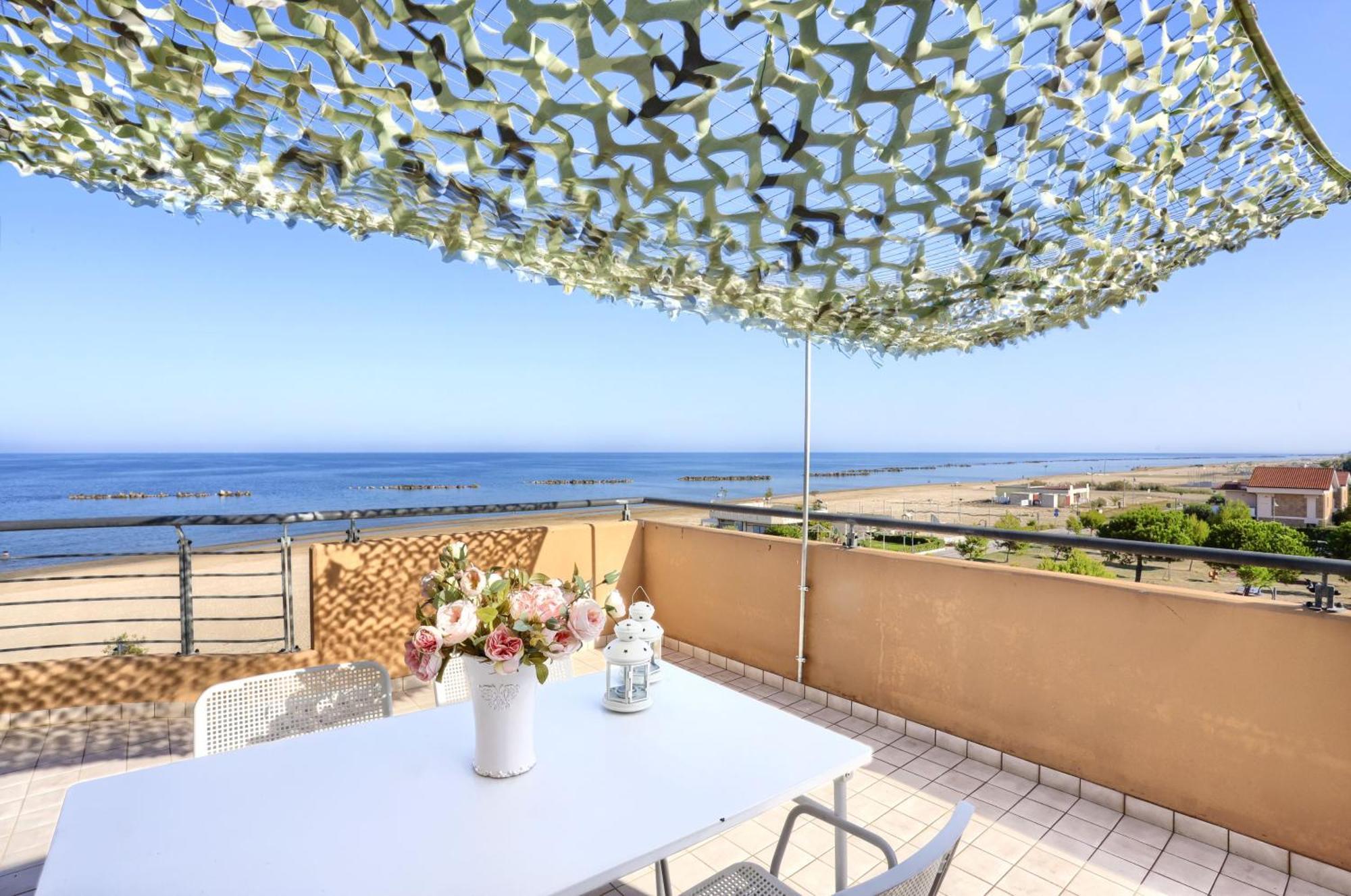 Mazzarosa Residence Розето-дельи-Абруцци Экстерьер фото